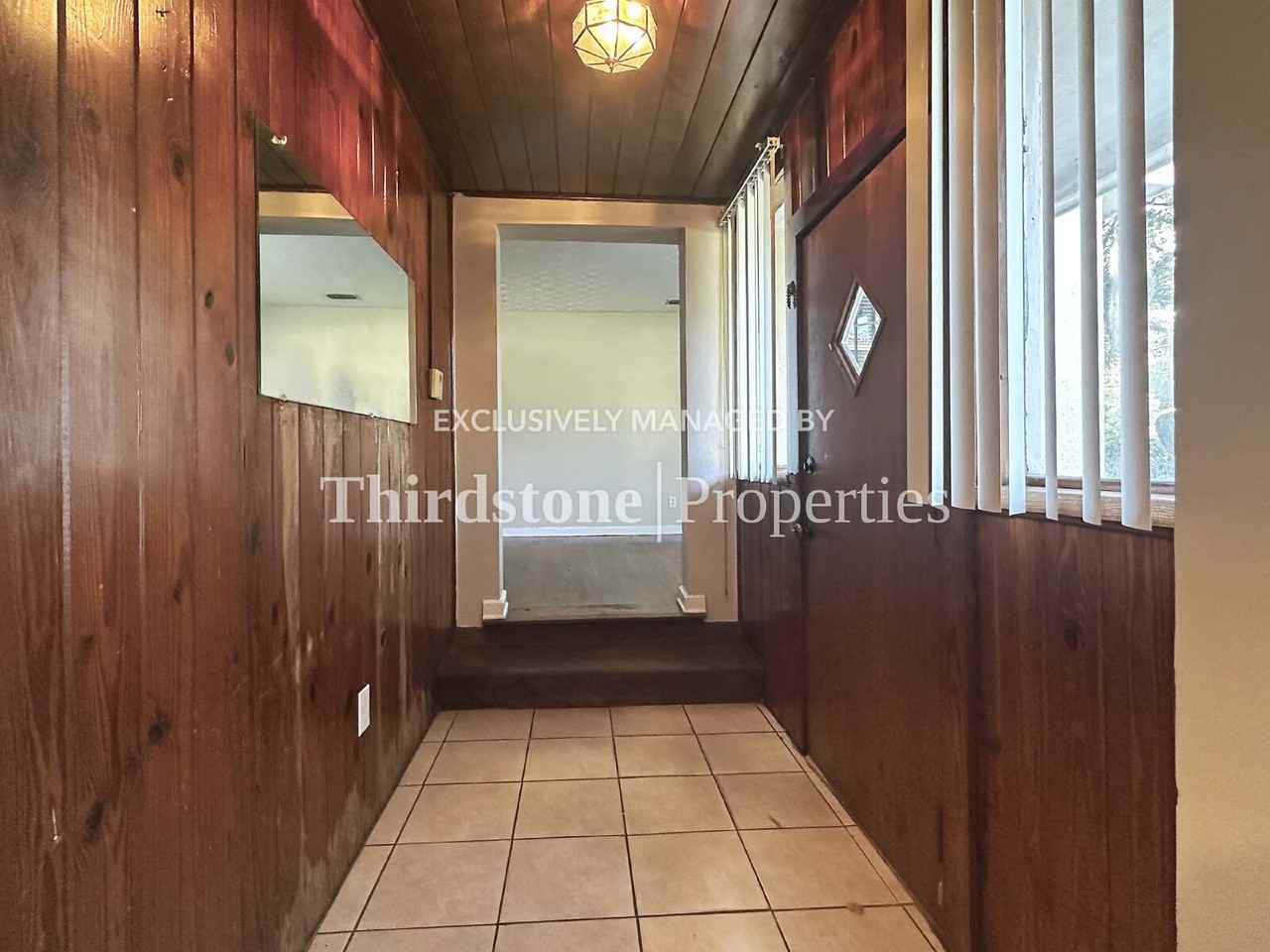 7023 Linda Dr - Photo 5 of 14