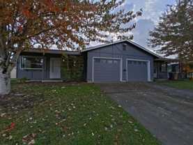 304 Ne Conifer Blvd - Photo 1 of 1