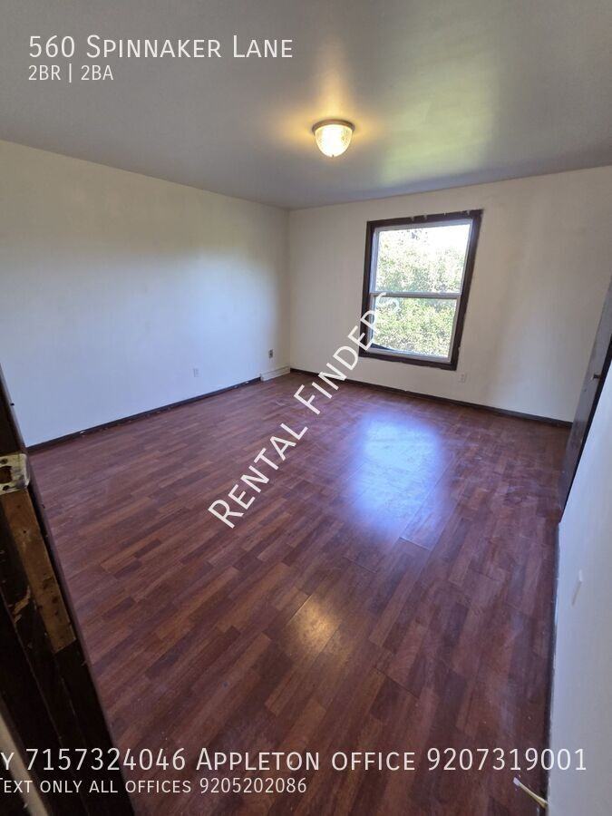 560 Spinnaker Ln - Photo 3 of 6