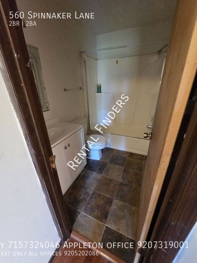 560 Spinnaker Ln - Photo 4 of 6