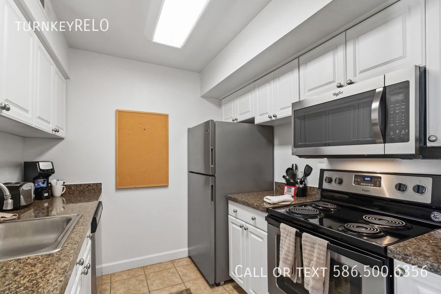 2238 Pinehurst Court #2238 - Photo 5 of 23