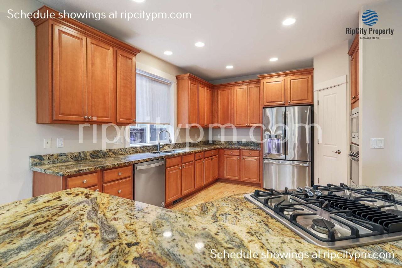 22314 Sw Mandan Dr - Photo 6 of 32