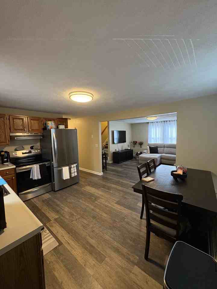 10 Kinsman St #A - Photo 3 of 13