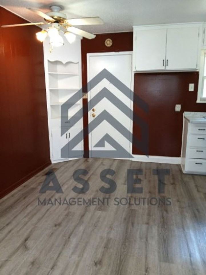 413 E Northrup Dr - Photo 3 of 11