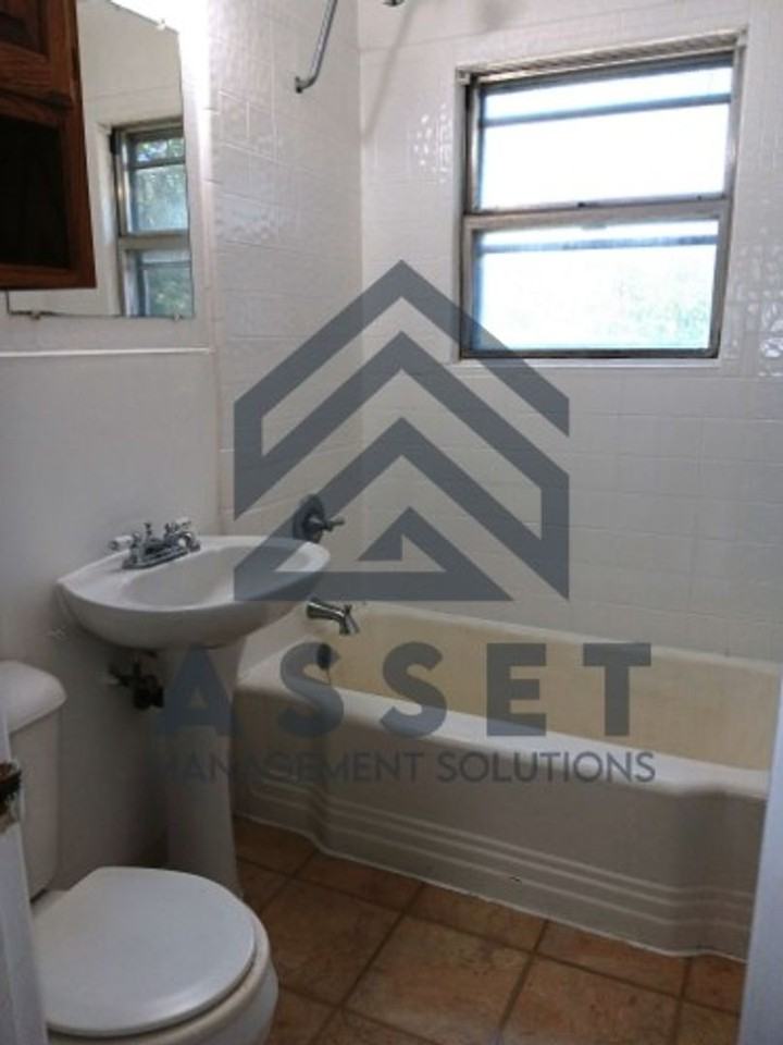 413 E Northrup Dr - Photo 5 of 11