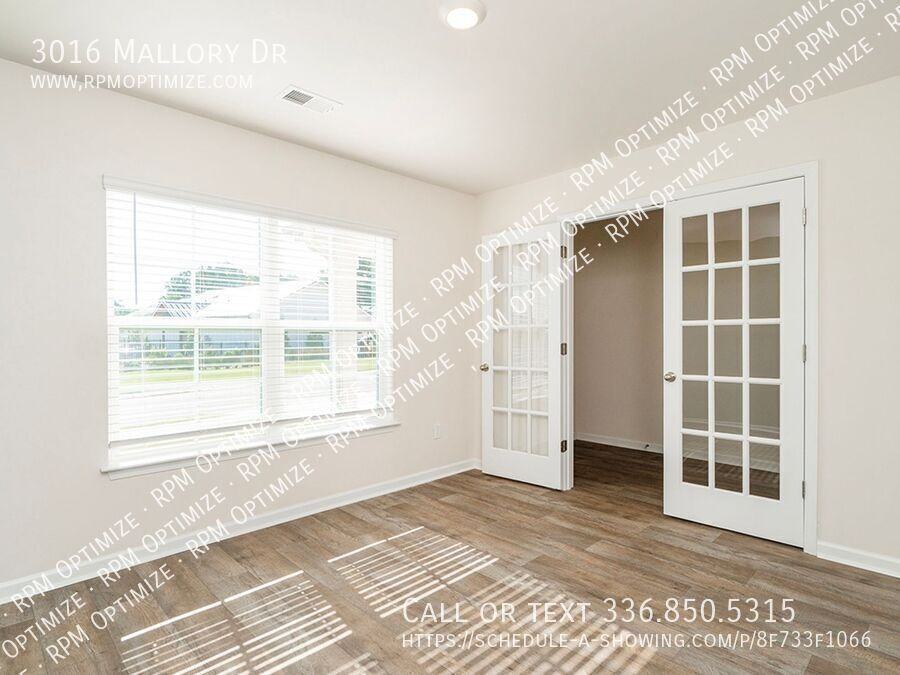 3016 Mallory Dr - Photo 7 of 50