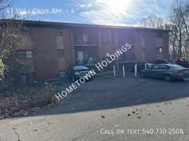 featured image of 45 Vera Dr #4