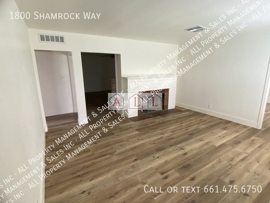 1800 Shamrock Way #1 - Photo 2 of 18