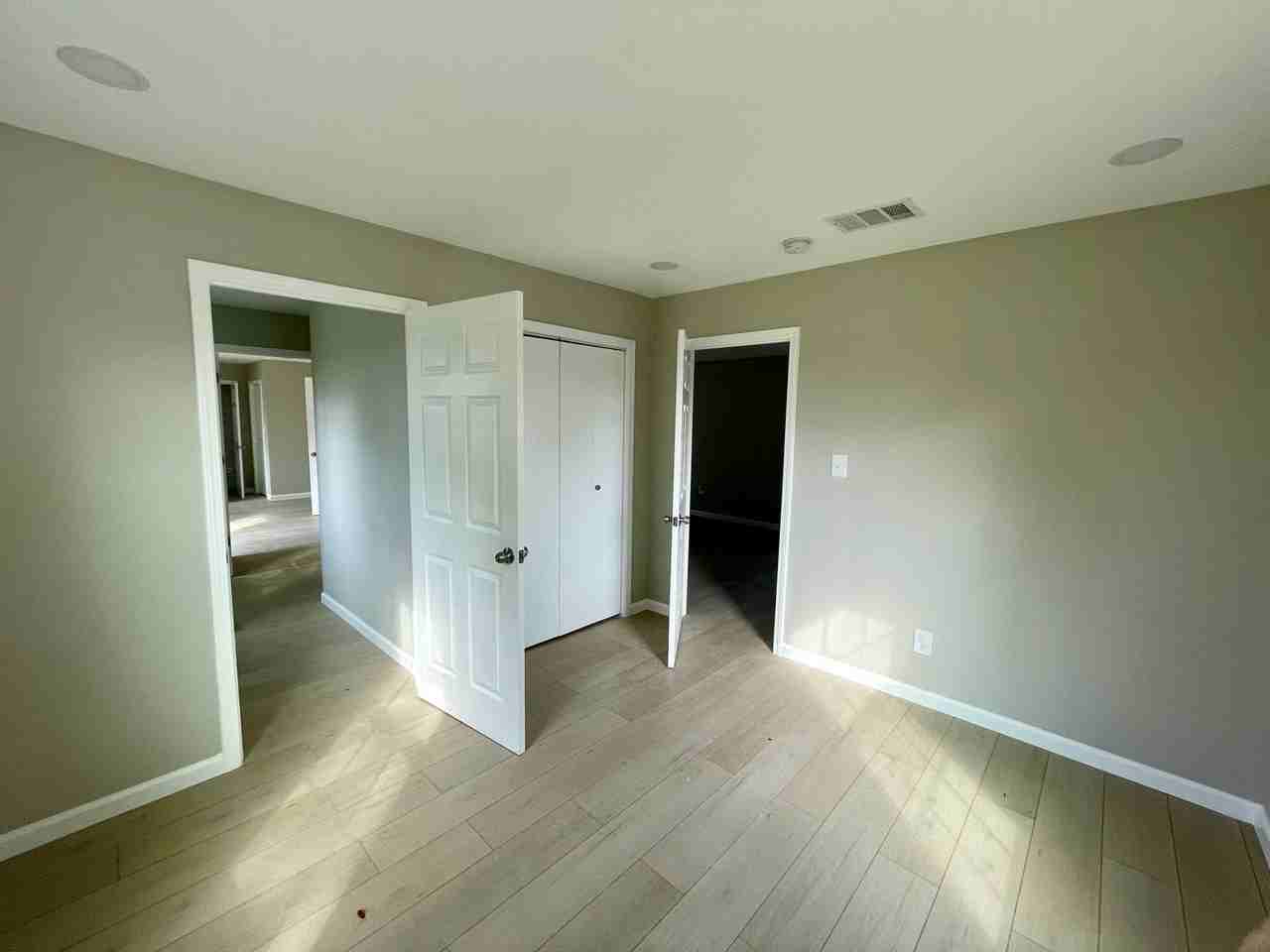 503 Hill St - Photo 5 of 12