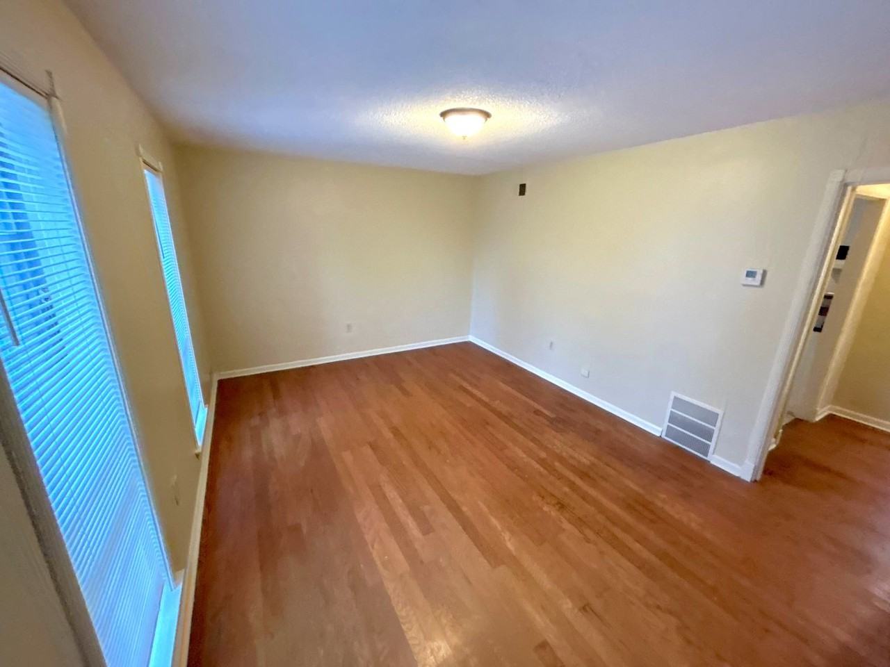 5300 Pipers Gap Drive - Photo 4 of 14