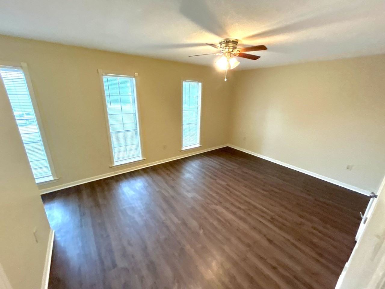 5300 Pipers Gap Drive - Photo 5 of 14