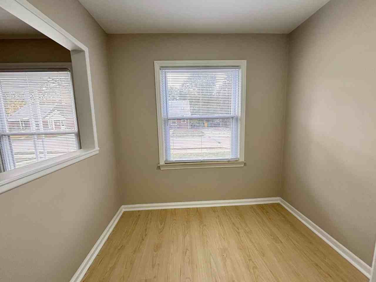 23756 Brittany Avenue - Photo 4 of 17