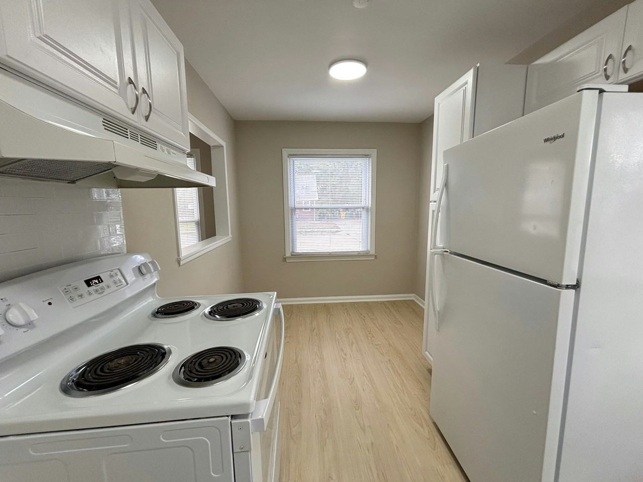 23756 Brittany Avenue - Photo 5 of 17