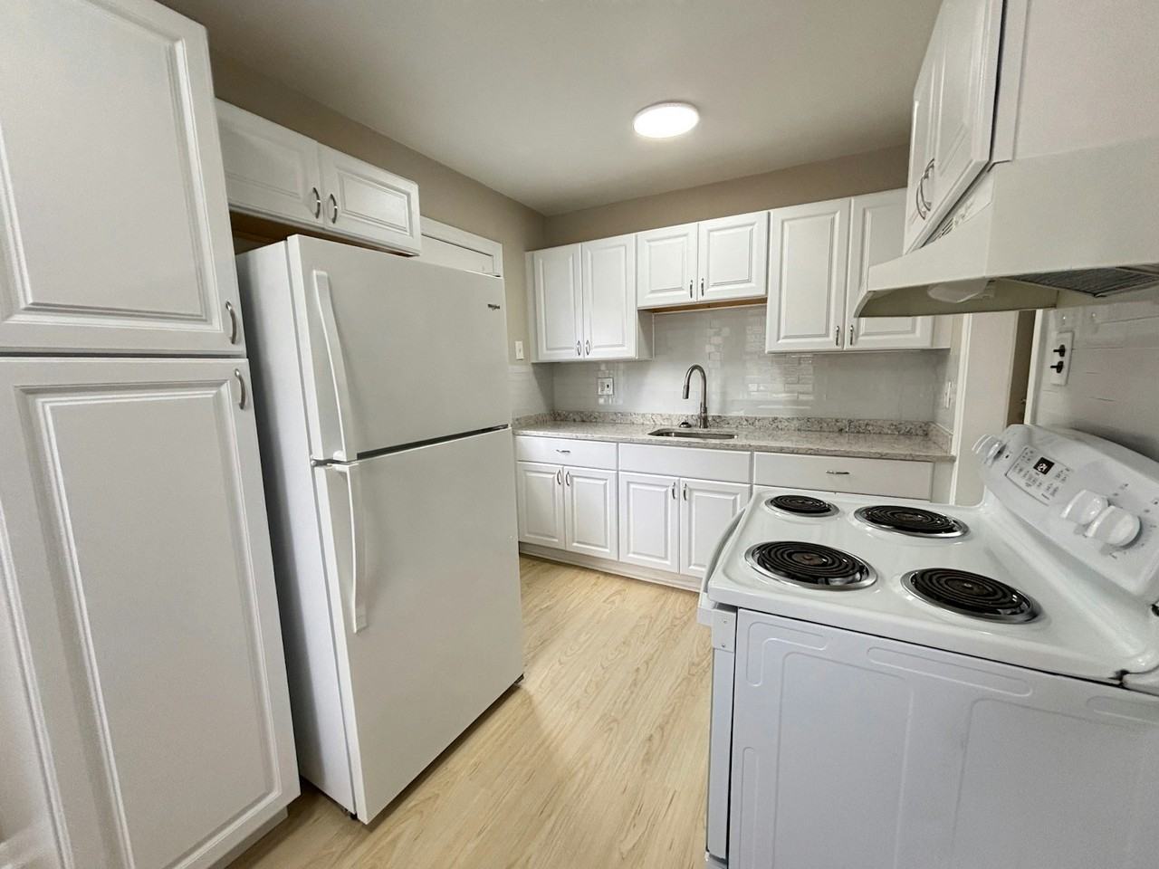 23756 Brittany Avenue - Photo 6 of 17