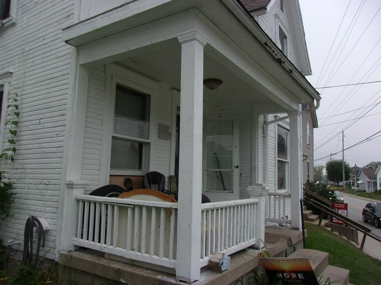 517 Riverside Drive - Photo 2 of 4