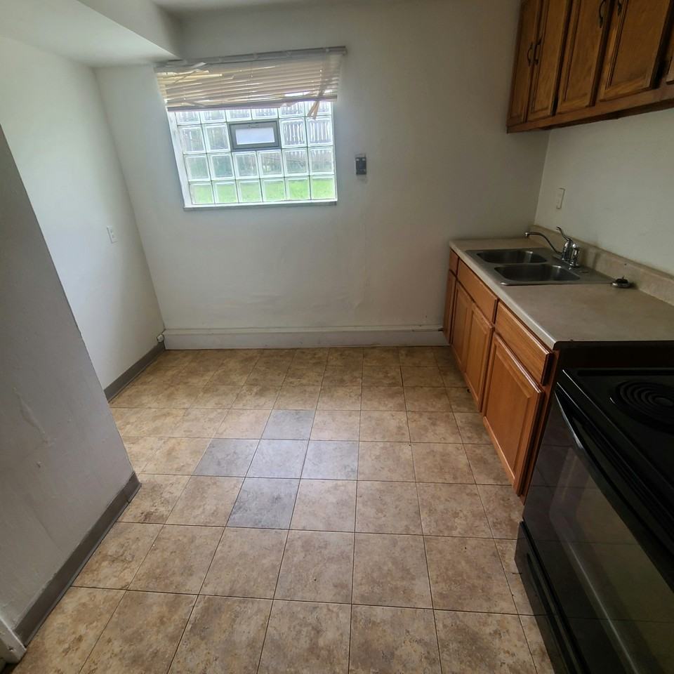 4467 Lee Road, Unit 101 - Photo 7 of 7