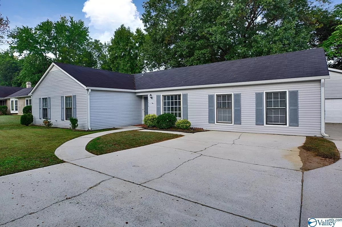 13010 Coys Drive Southeast - Photo 2 of 27