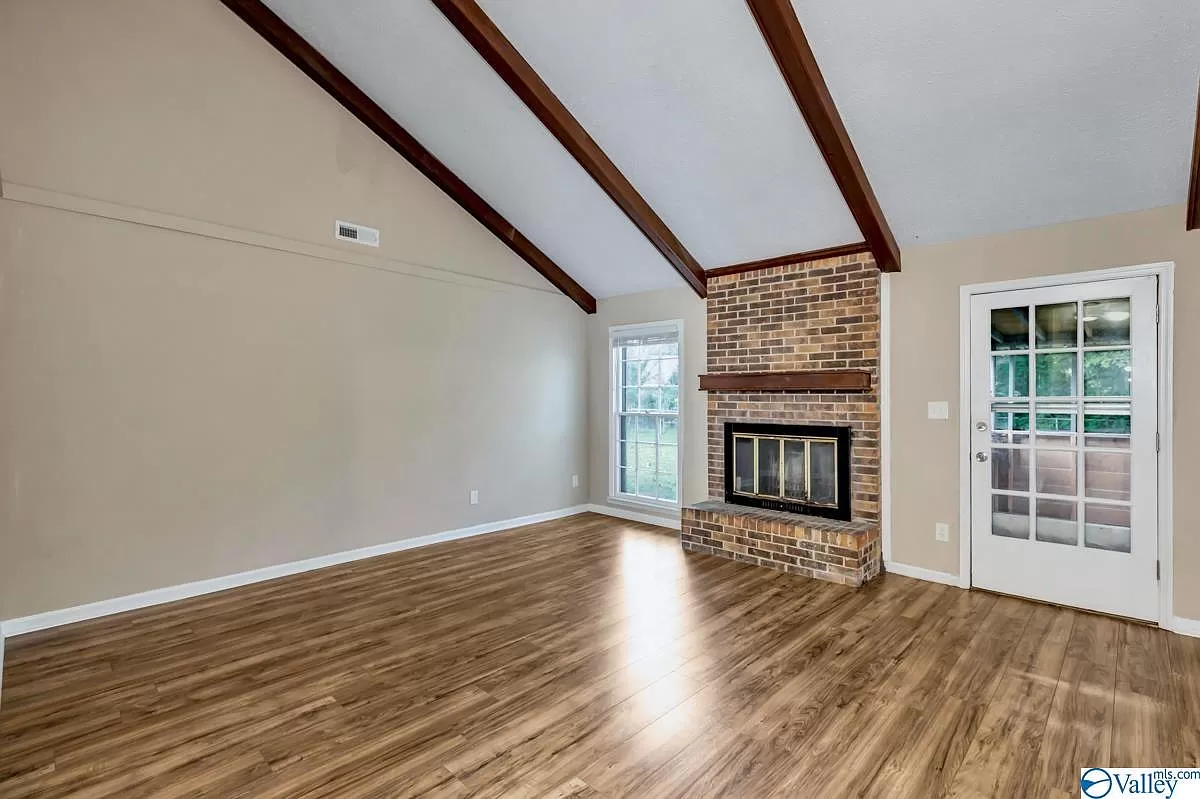 13010 Coys Drive Southeast - Photo 3 of 27