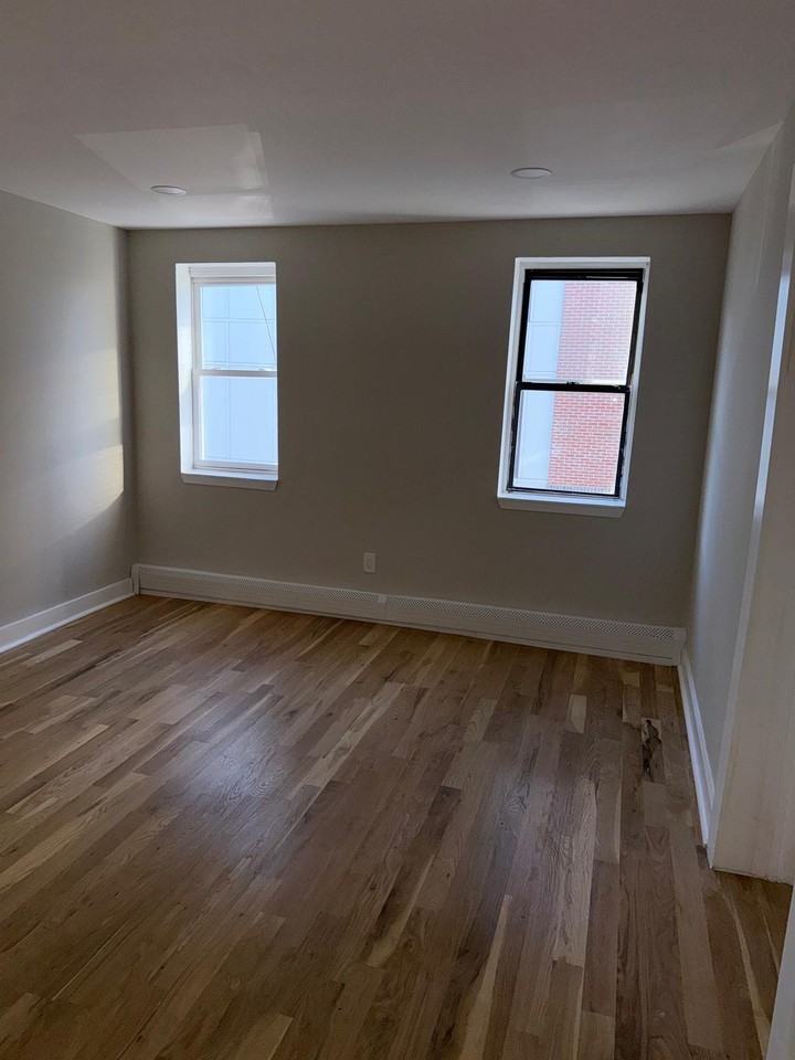 1105 Charles Street - Photo 3 of 24