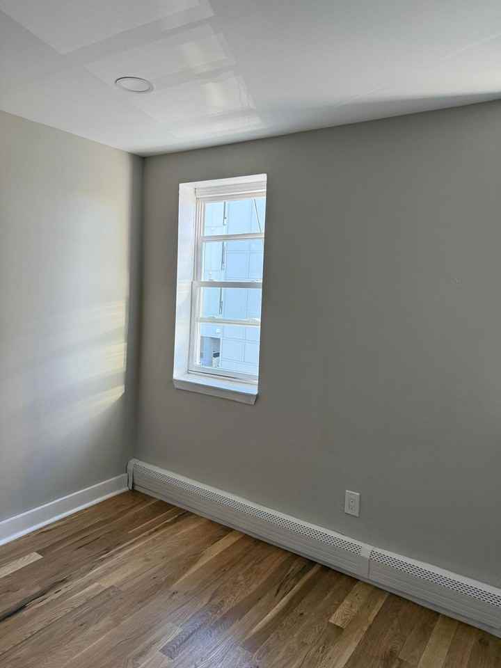 1105 Charles Street - Photo 5 of 24