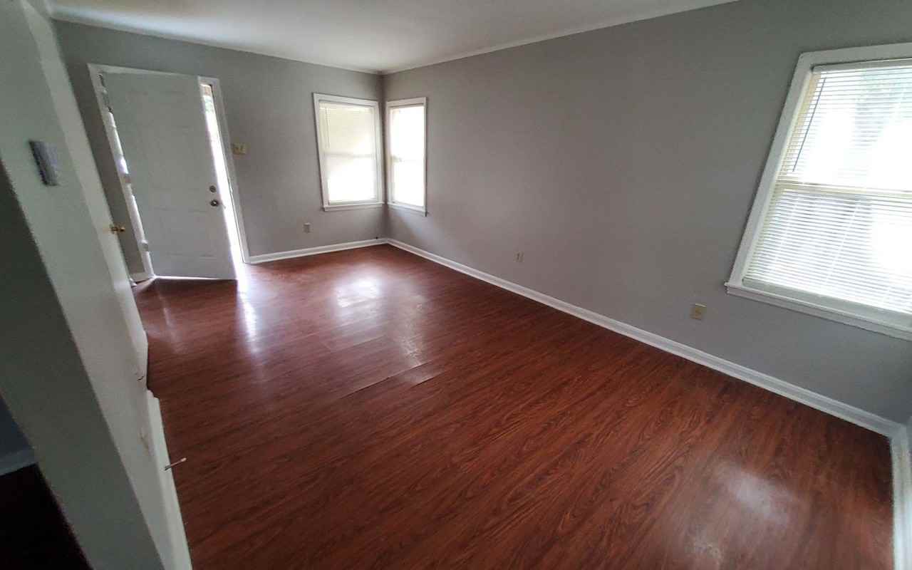 1253 Dogwood Dr - Photo 3 of 10