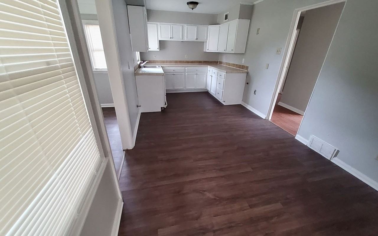 1253 Dogwood Dr - Photo 4 of 10