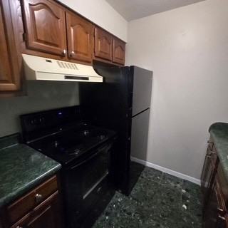 380 Gordon Drive - Photo 2 of 5