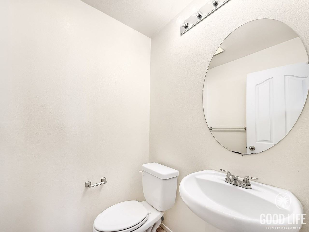 3761 Carmel View Rd - Photo 7 of 21