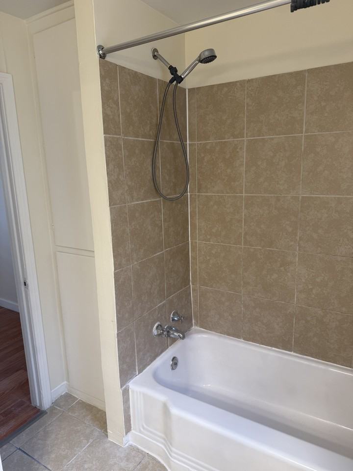 1585 Dudley Street - Photo 6 of 7