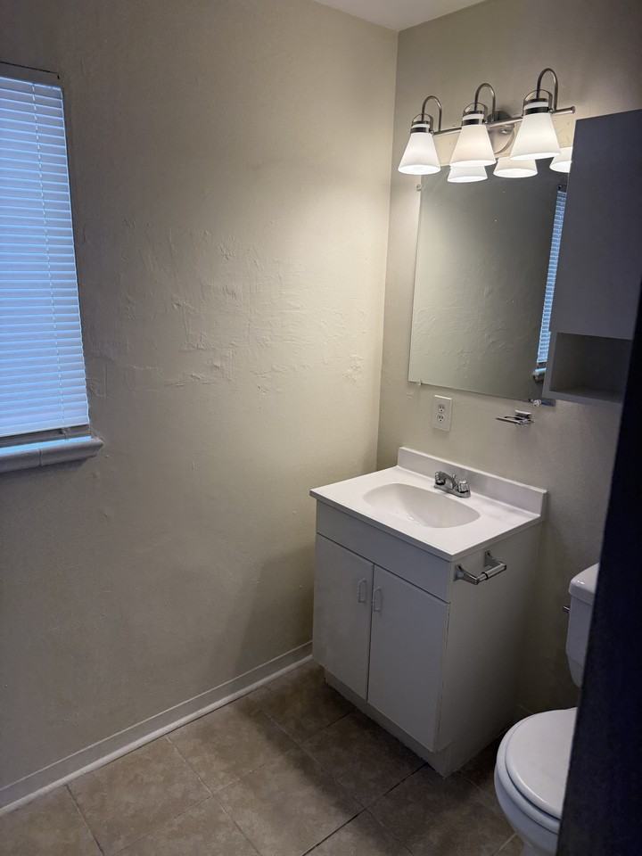 1585 Dudley Street - Photo 7 of 7