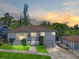 featured image of 1112 College Way