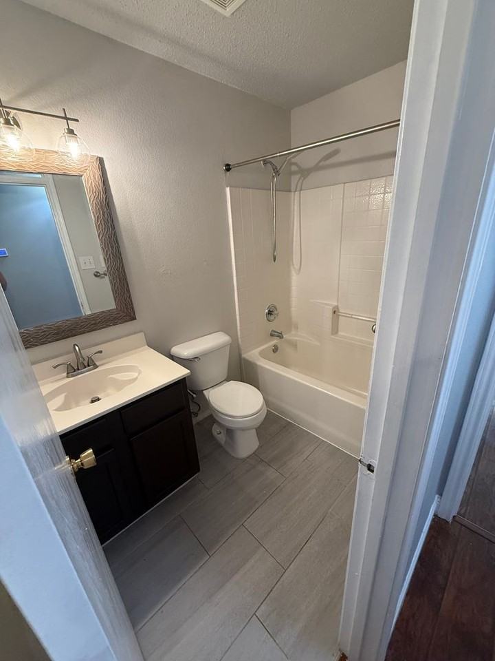 8732 Polo Dr - Photo 6 of 9