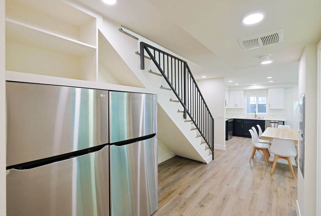 Pavo Apartments - Photo 7 of 44