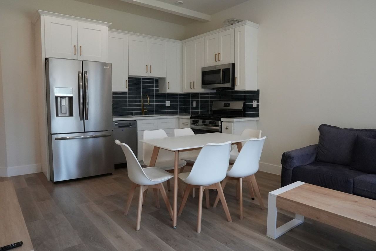 The Lyra Victorian Home on Menlo Avenue! - Photo 3 of 28