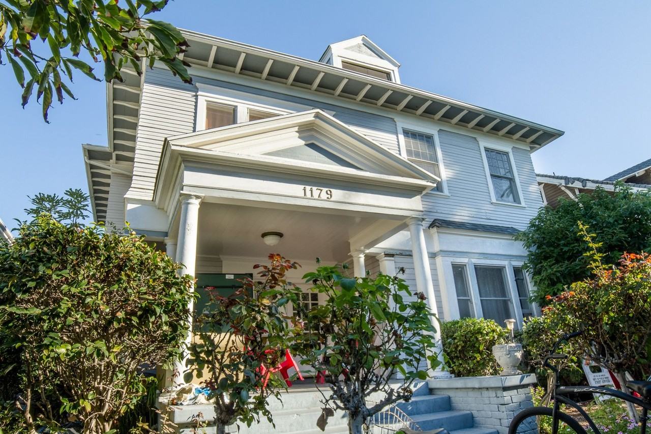 1179 W 28th St - Photo 2 of 21