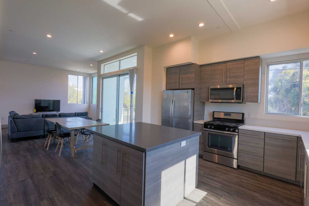 Gemini Townhomes - Photo 5 of 50