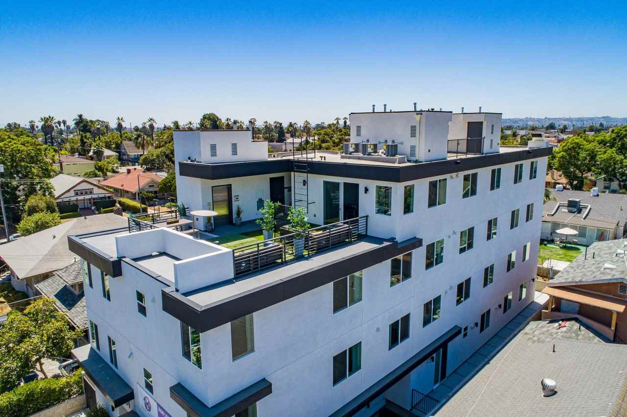 Premium Libra Apartments - Photo 3 of 50