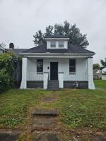 featured image of 649 E Oregon St