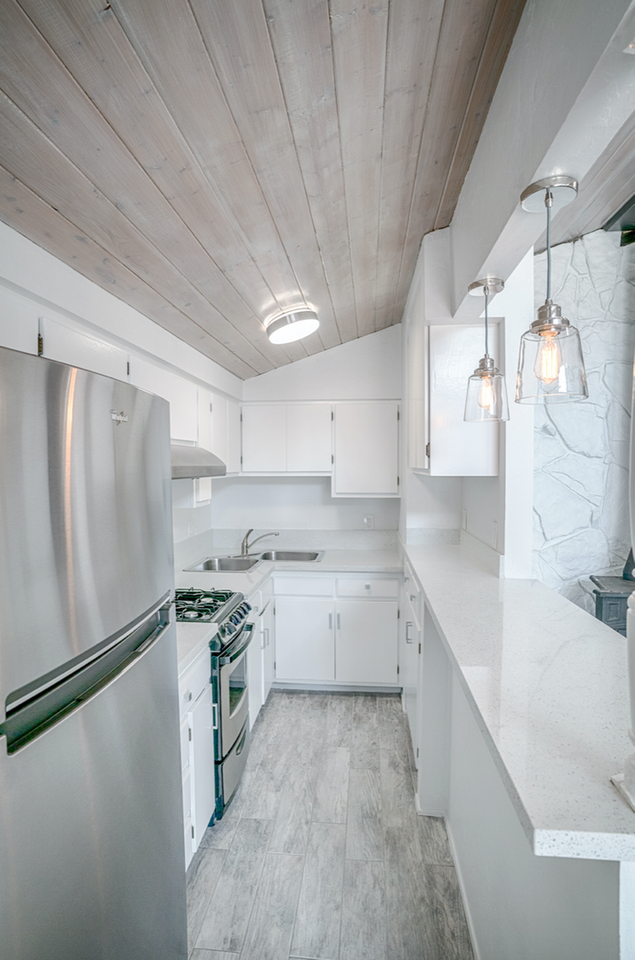 932 Camino Del Sur - Photo 3 of 7