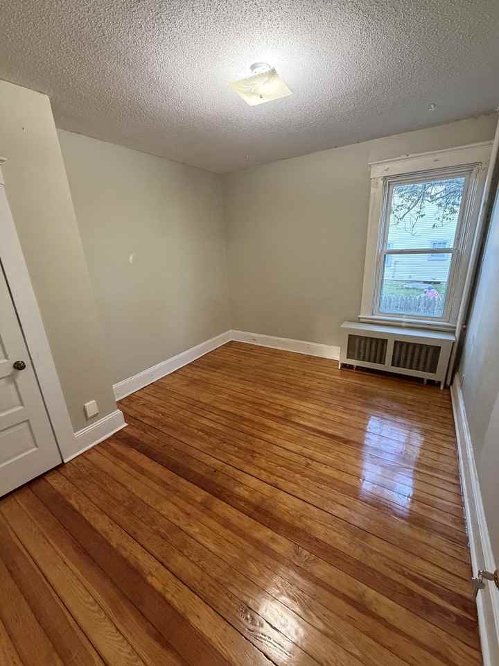 200 Bellevue Street - Photo 2 of 7