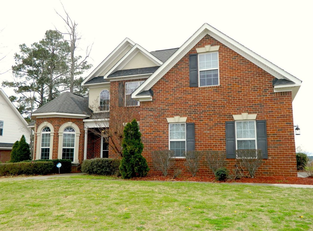 1101 Brighton Dr - Photo 4 of 33