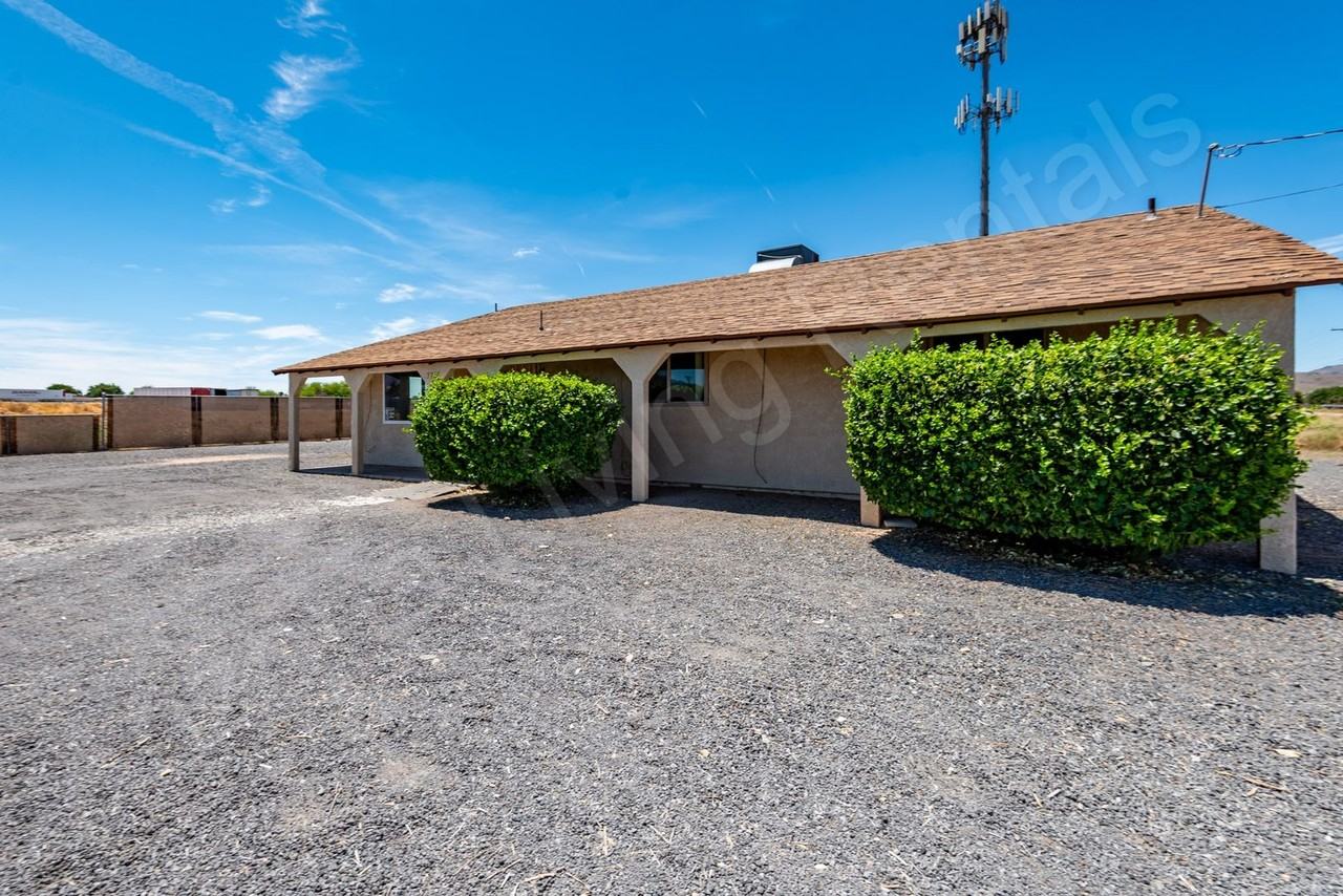 3265 N Swing St - Photo 5 of 22