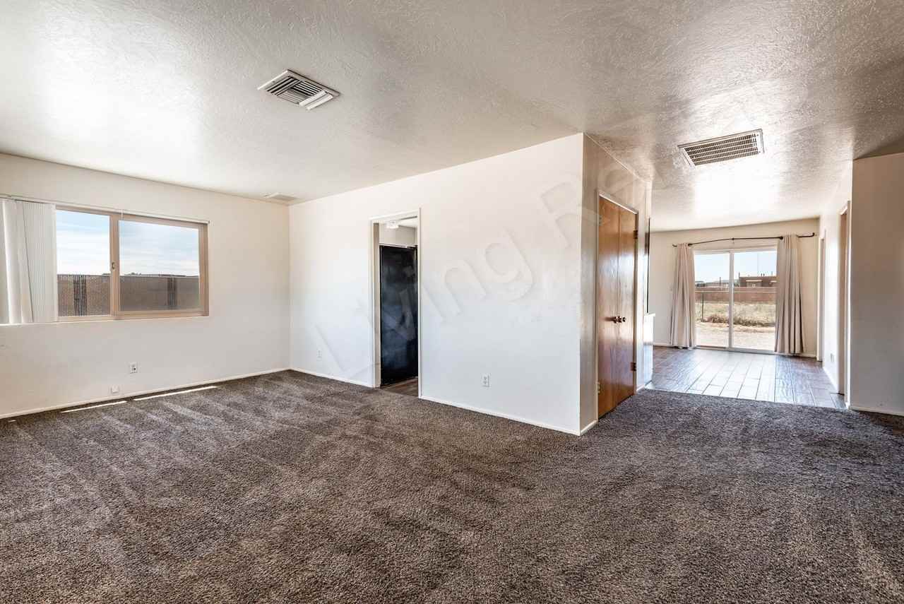 3265 N Swing St - Photo 7 of 22