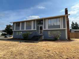 featured image of 2616 147th St E