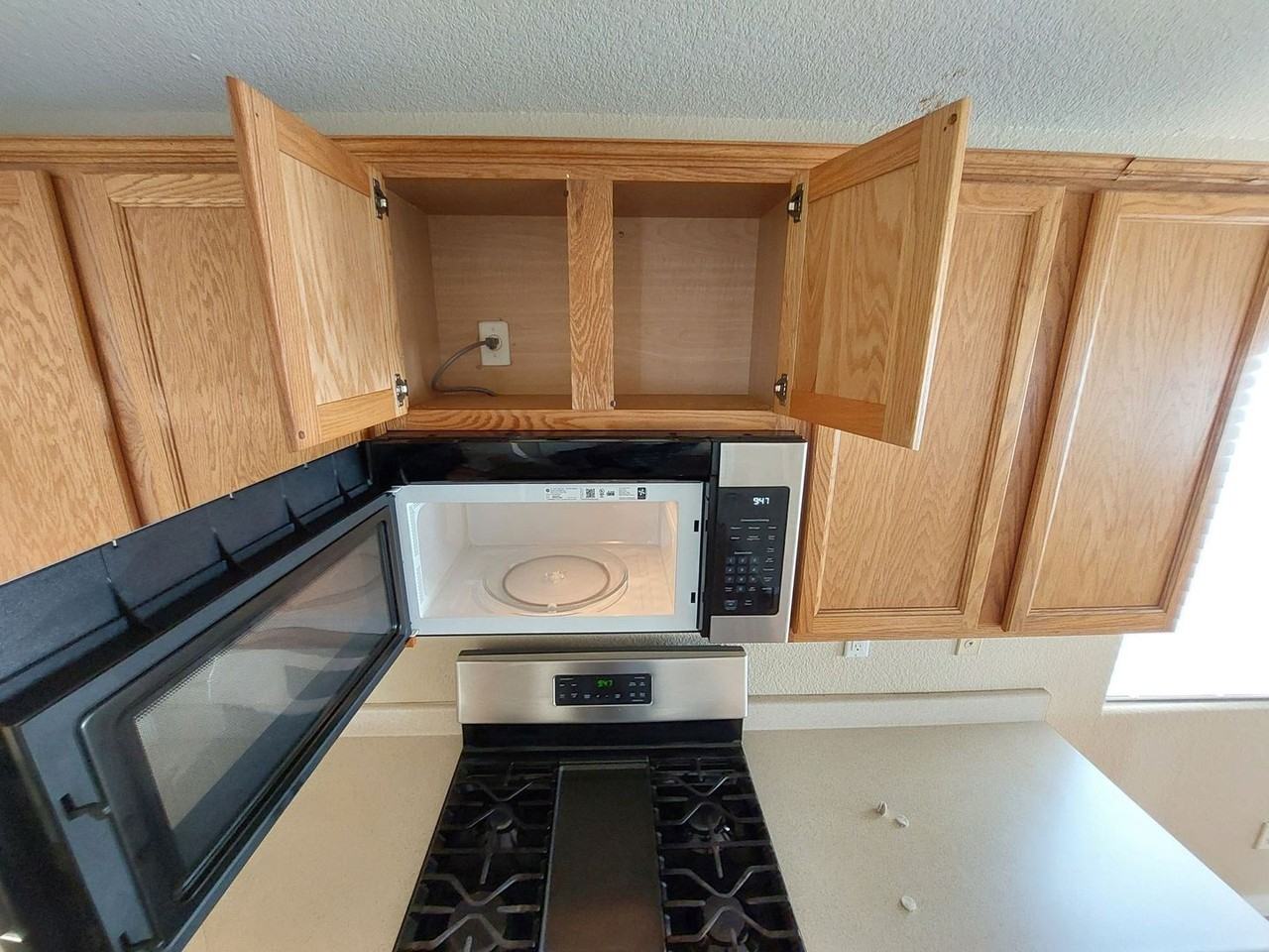 514 Dolphin Peak Ct - Photo 3 of 9