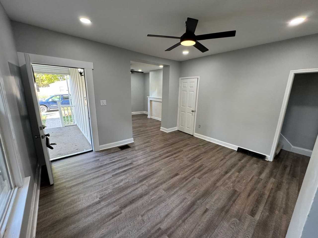 384 Clarendon Ave - Photo 2 of 19