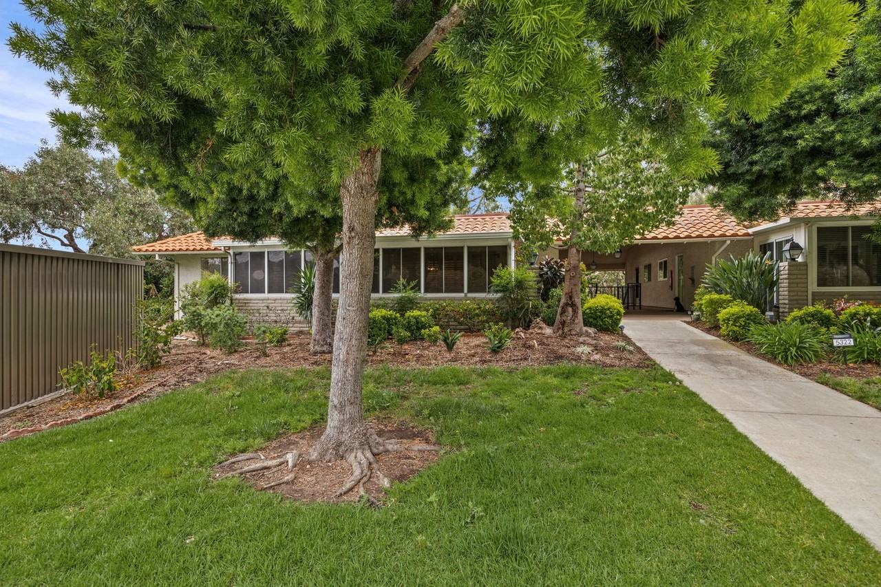 5322 Bahia Blanca West #Q