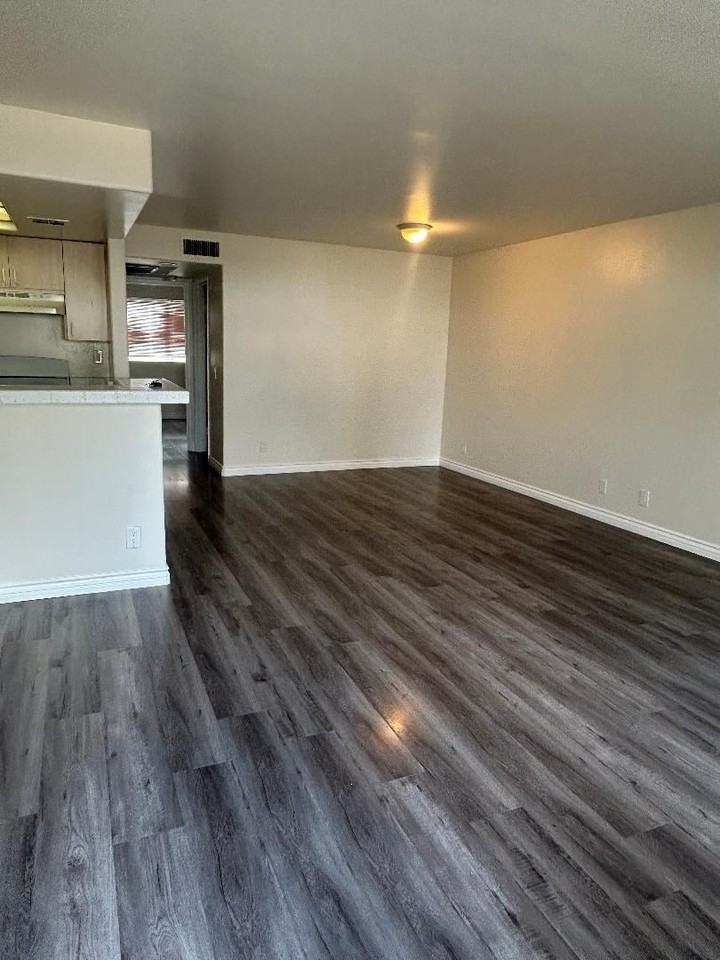 Aqua Vista Properties LLC - Photo 4 of 19