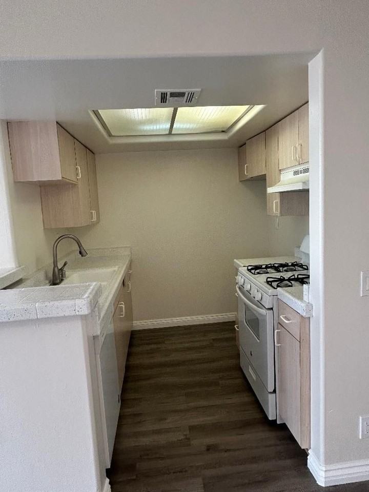 Aqua Vista Properties LLC - Photo 5 of 19