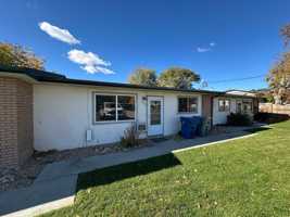 featured image of 903 W Delaware Dr